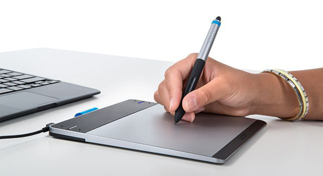  Графический планшет Wacom Intuos Pen&Touch M