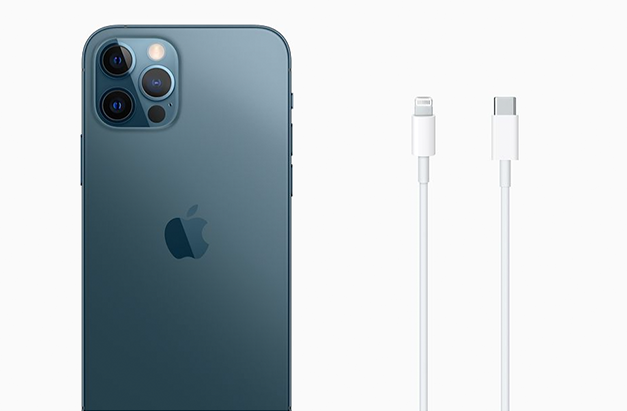Apple прибрала навушники та зарядку з комплекту iPhone. І навіть минулорічних моделей, що не страшно