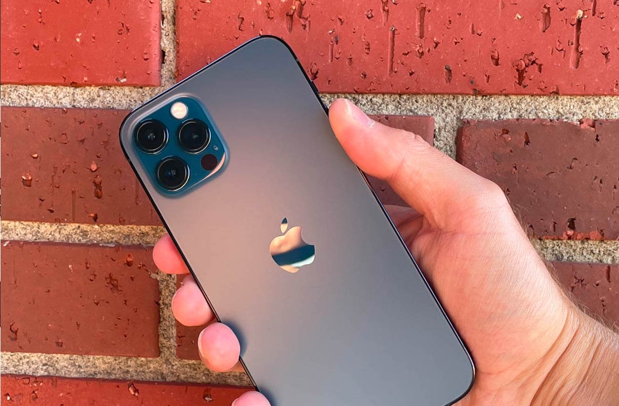 Почему б/у iPhone лучше нового «Китайца»