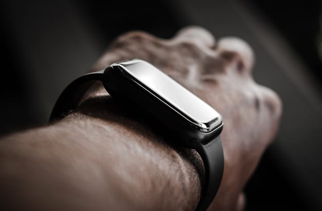 Чи можна активувати eSim на Apple Watch в Україні?