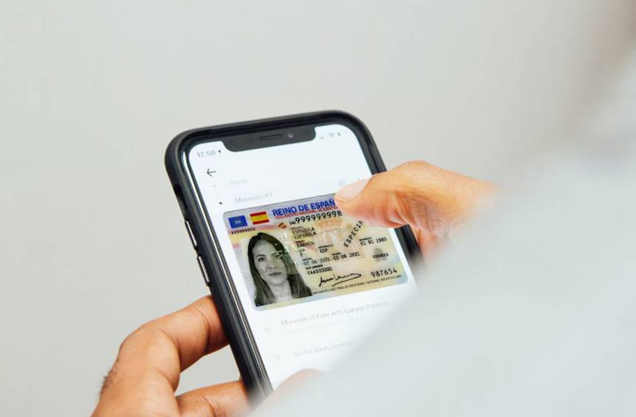 iOS 14.5: COVID-сертифікат, паспорт, посвідчення водія в Wallet
