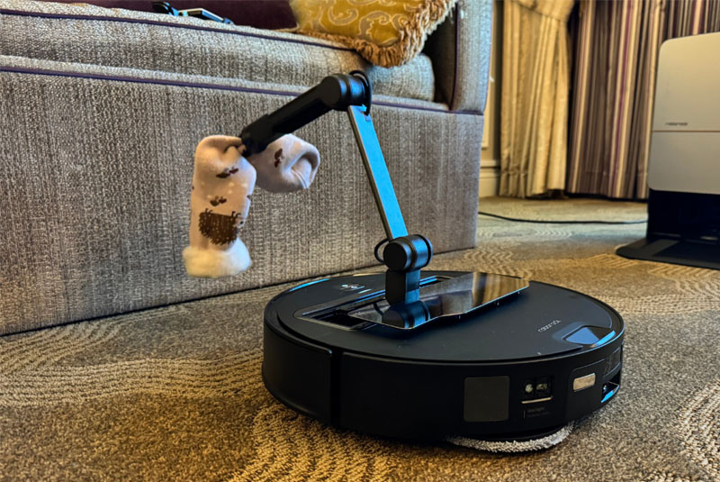 Roborock Saros Z70.jpg